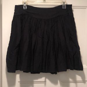 Black flounce skirt